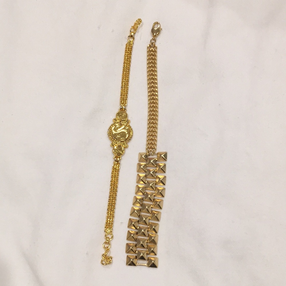 2 bracelets